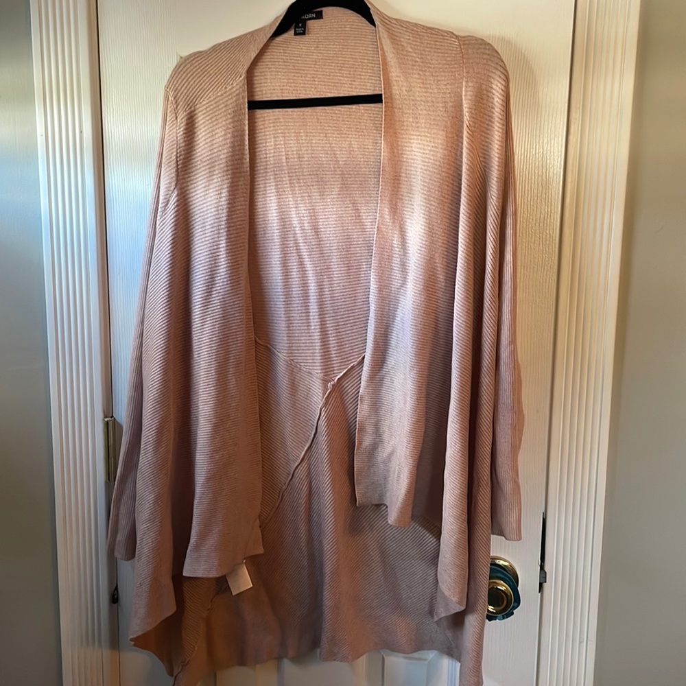 Pink 41 hawthorn cardigan . Never worn no tags